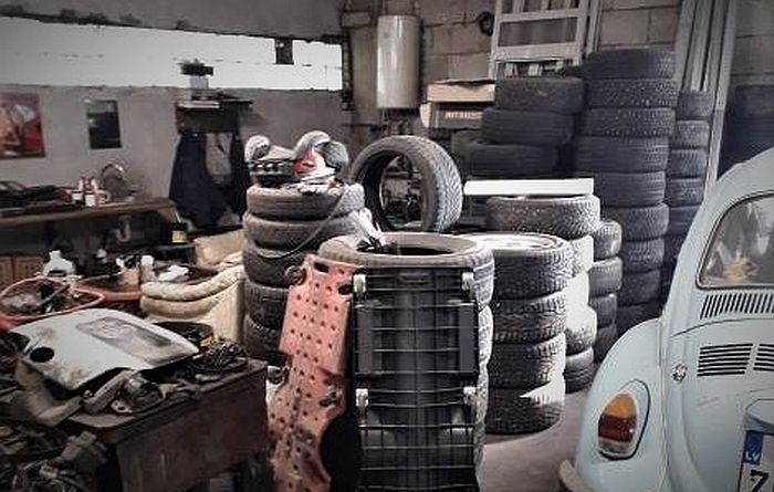 Valsts vides dienests uzdod apturēt nelikumīgu autoservisa darbību Baldonē