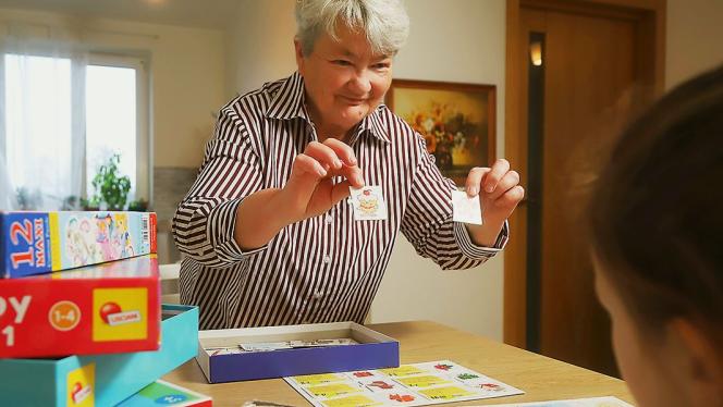 Attēls rakstam: Vaļuks – auklīte ar dokumentiem. Viņu pazīst teju katrs ādažnieks