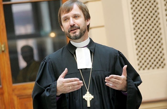 Vanags aicina cilvēkus atmest egoismu, nešķiest laiku "vakceru un antivakceru" strīdos un kopīgi "iziet no bezdibeņa"
