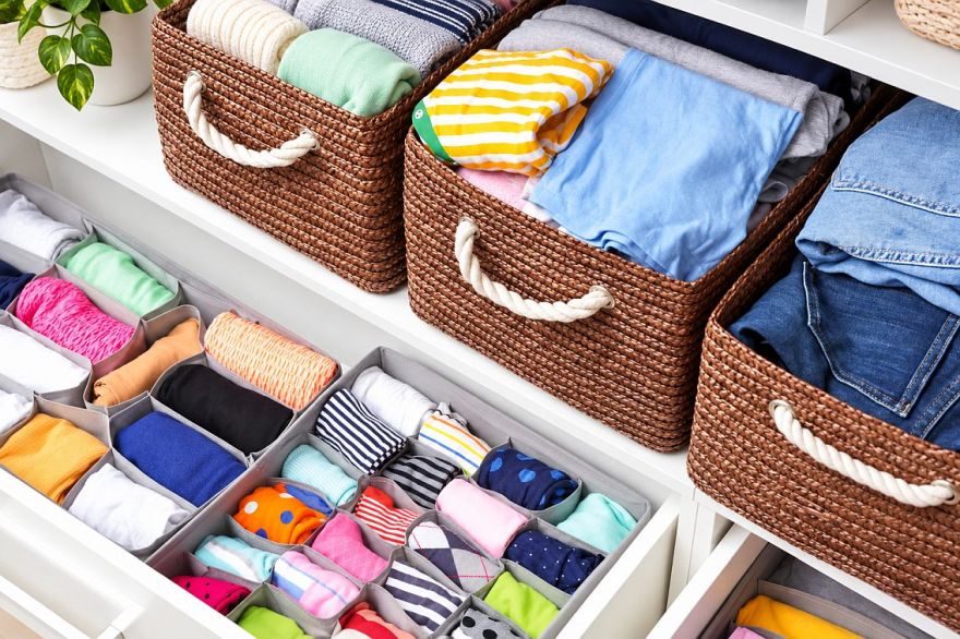 Vasaras garderobe ziemas miegā: kā uzglabāt apģērbu ilgākam laikam