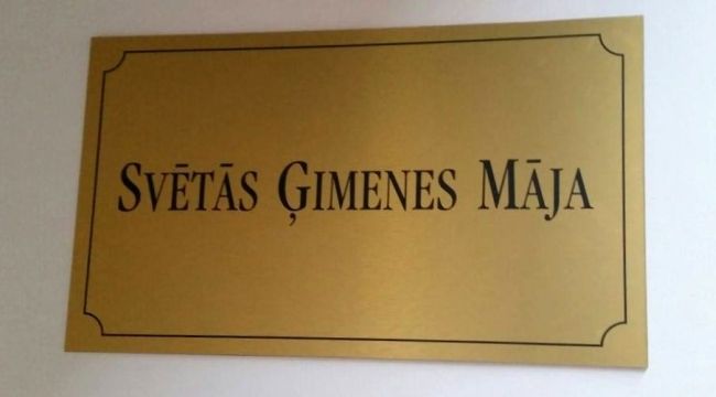 Vecrīgā atklāj daudzfunkcionālo dienas centru "Svētās Ģimenes Māja"