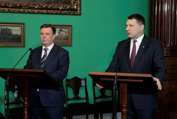 Vējonis izsludinās grozījumus par pakāpenisku pāreju uz mācībām latviešu valodā
