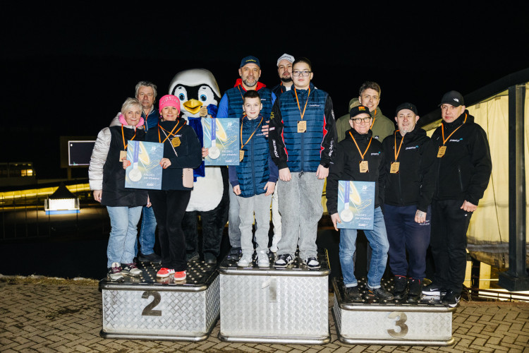 FOTO: Siguldā aizvadītas Veterānu sacensības kamaniņu sportā – noskaidroti ātrākie sportisti