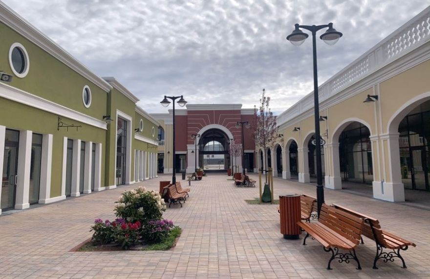 "Via Jurmala Outlet Village" Piņķos atklās augusta vidū