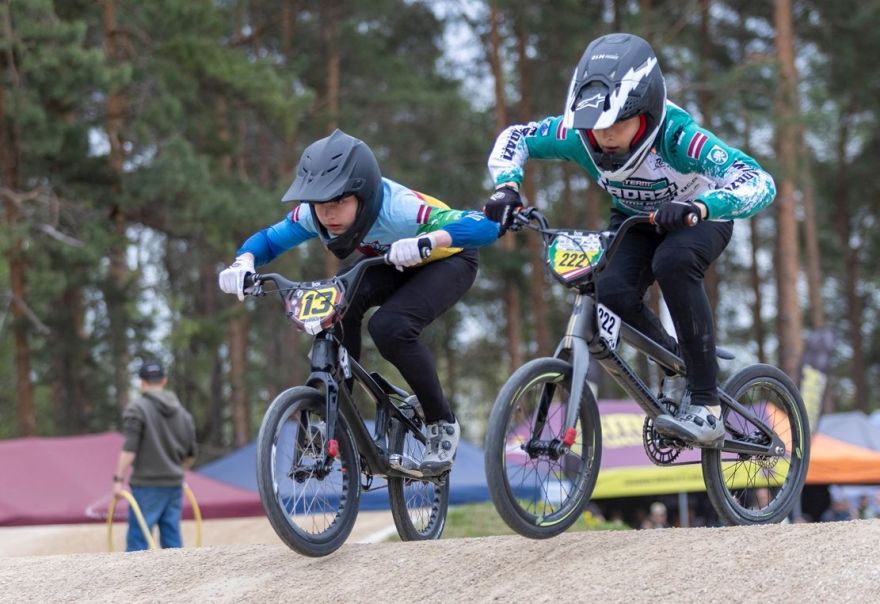 VIDEO, FOTO: Sportiskās kaislības Kadagā – BMX Latvijas kausa otrais posms