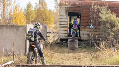 Attēls rakstam: VIDEO. “Ļoti sāpēja…” Liepājā ķīmiskus apdegumus guvušie motosportisti pieļauj vēršanos tiesā