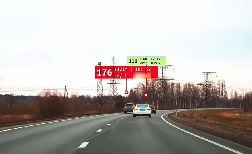 Video: Policija uz Jelgavas šosejas pieķer vairākus autovadītājus, kuri braukuši ar ātrumu virs 150 km/h