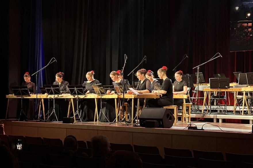 VIDEO: Tango uz kokles. Ulbrokā aizvadīts kokļu koncerts tango ritmos