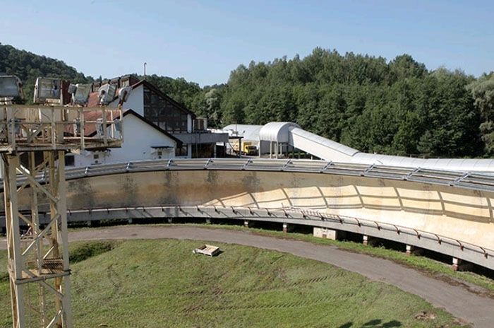 Video: Top jaunā Siguldas kamaniņu un bobsleja trase