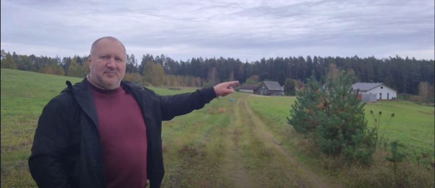 VIDEO: “Viņiem vajag palīdzību!” Baldones pagastā ziemā 400 metri ceļa kļūst teju neizbraucami