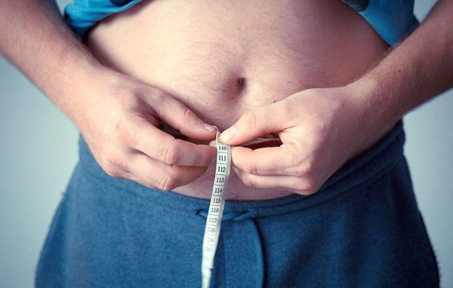 Viela pārdomām: katram septītajam jaunietim Latvijā ir liekais svars