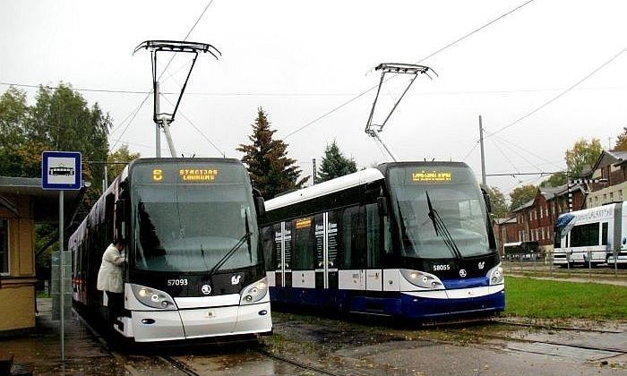 Virknei pasažieru grupu atjauno braukšanas maksas atlaides Rīgas sabiedriskajā transportā