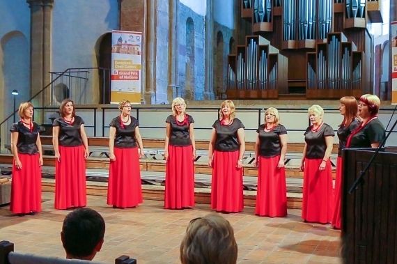 Vokālā ansambļa "Undīne" koncerts Olainē