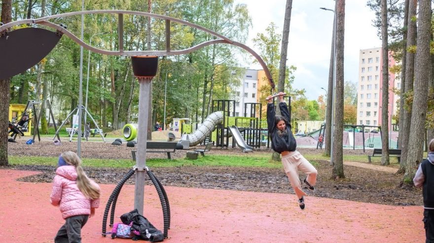 Ziņo, ja ko pamani! Olainē uzdarbojas vandāļi - apdraudēja bērnu veselību un dzīvību